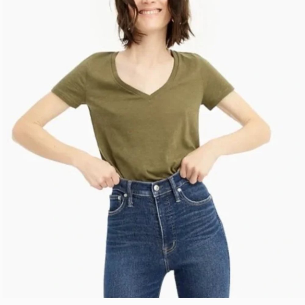 NWT J. Crew Vintage Cotton V-Neck Short Sleeve Tee in Frosty Olive XXS